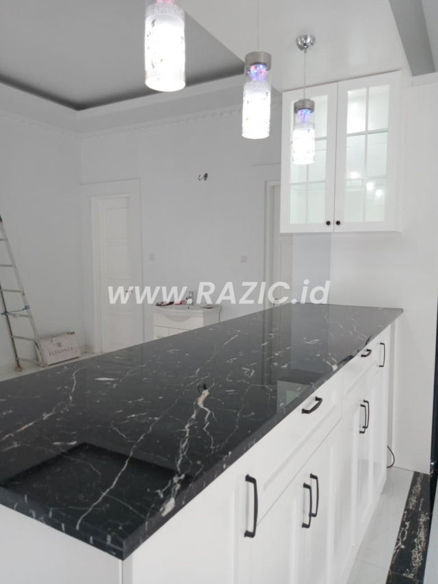 Frame Kitchen Set Yang Awet Kayu Putih