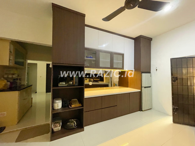 Gambar Kitchen Set Acp Classic Kayu Putih