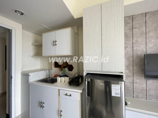 Rak Sendok Kitchen Set Kulkas 2 4 Pintu Kayu Putih