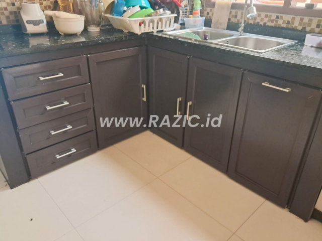 Sink Kitchen Set Nuansa Putih Kayu Putih