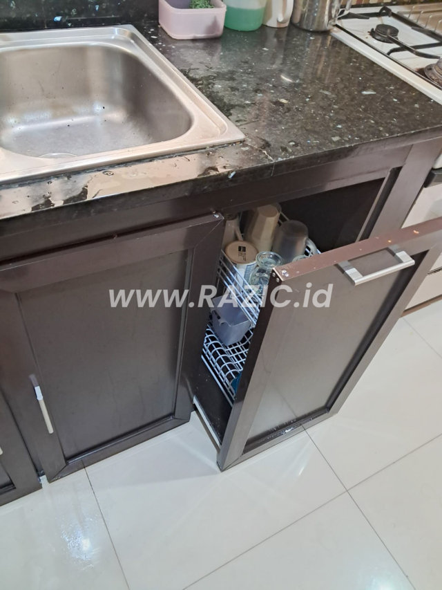 Stainless Kitchen Set Hijau Sage Kayu Putih