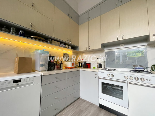 Vendor Kitchen Set Aluminium Kayu Putih Timur