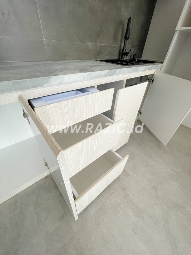 Versace Kitchen Set Glasstone Kayu Putih