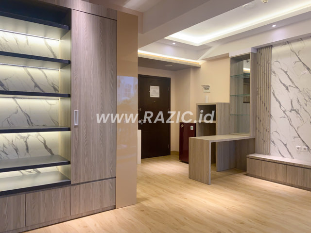 Pintu Interior Apartemen Warna Orange Jakarta